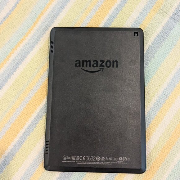 ⭐ Kindle Fire 7 • 7" HD Display, 16 GB, Black - Picture 2 of 9